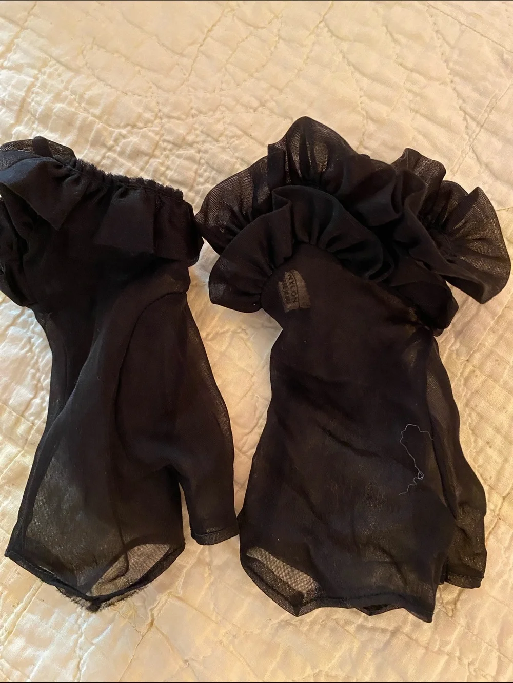 Vintage Black Sheer Ruffle Cuff Fingerless Gloves